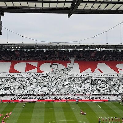 Zitterpartie gegen zehn Bremer, aber am Ende bleiben die Punkte in Müngersdorf